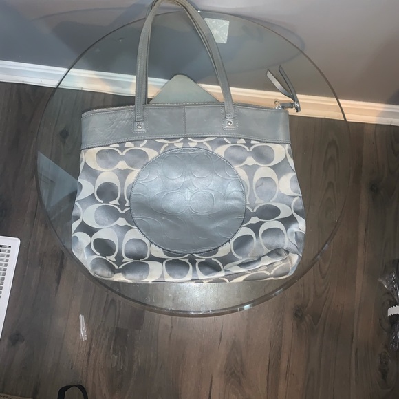 Authentic coach purse - Picture 2 of 2